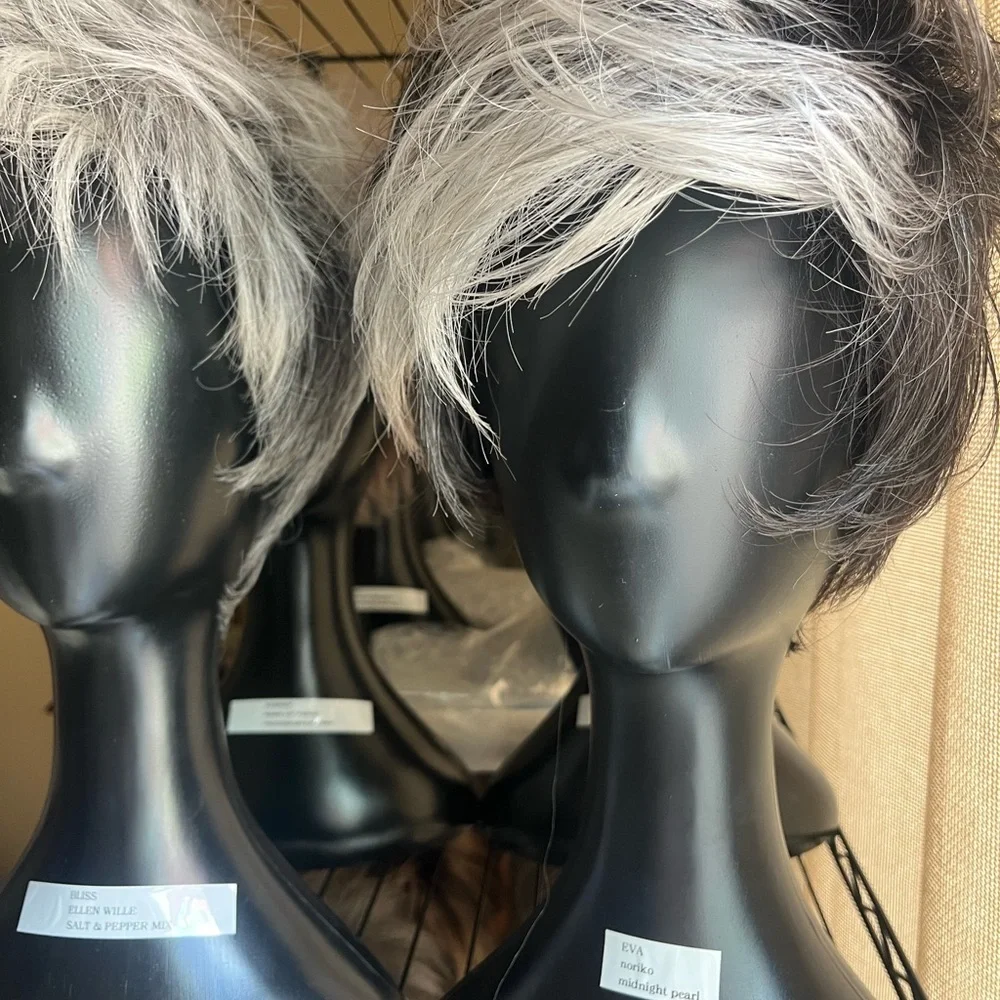 2/7/26 🚨UPDATE ‼️Wig collection. 
SALT AND PEPPER. 
BLONDE. - Picture 3 of 7